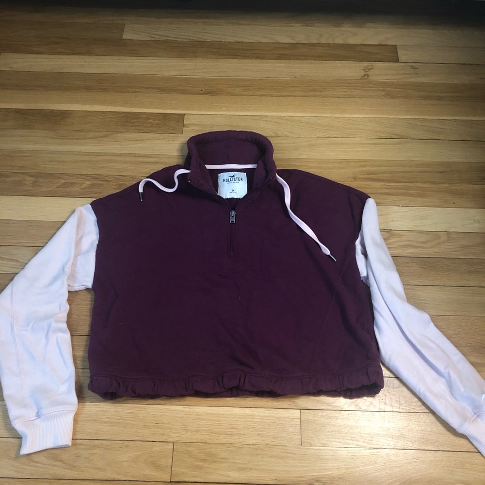 cropped sweatshirt